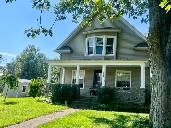9195 E Market Rd, Pittsford, MI 49271