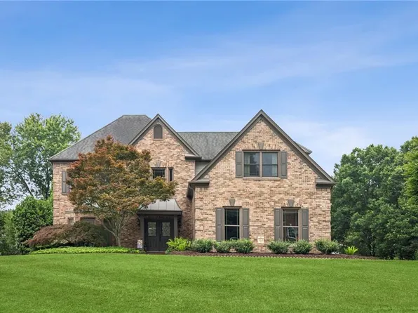 1800 Hunters Moon Dr, Alpharetta, GA 30005
