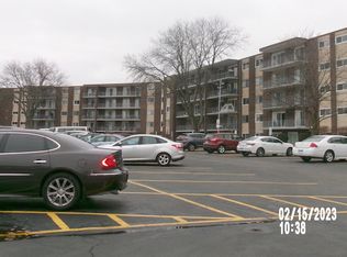 2900 Maple Ave APT 1A, Downers Grove, IL 60515