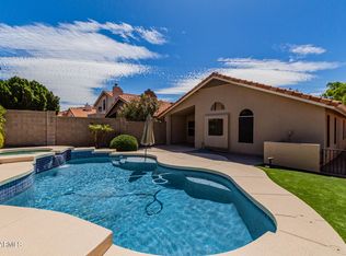 6606 E Saddleback St, Mesa, AZ 85215
