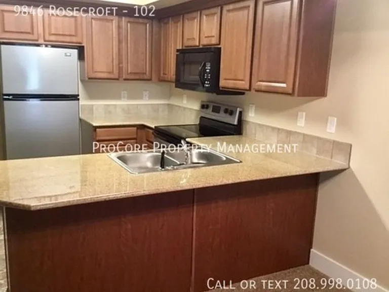 9846 W Rosecroft Ct — Photo 24