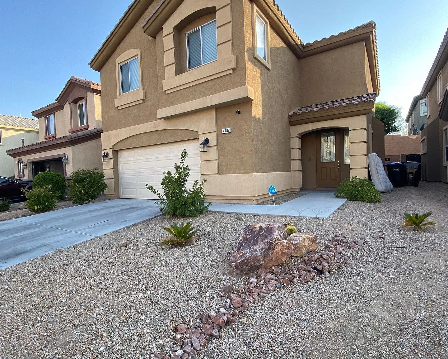 3 bed, 2021 sqft, $2,150 — Photo 2