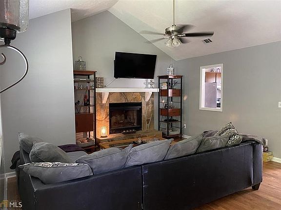 3rd image of 4416 Janice Dr