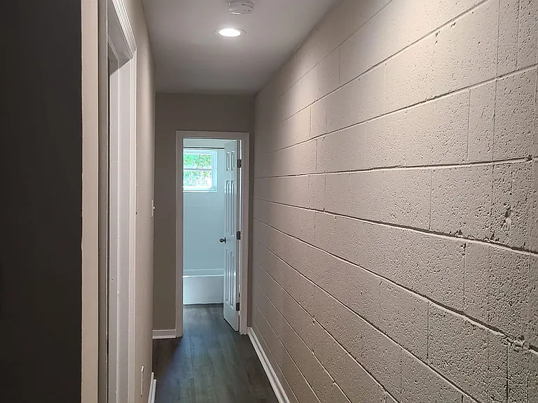 903 N 20th St — Photo 15
