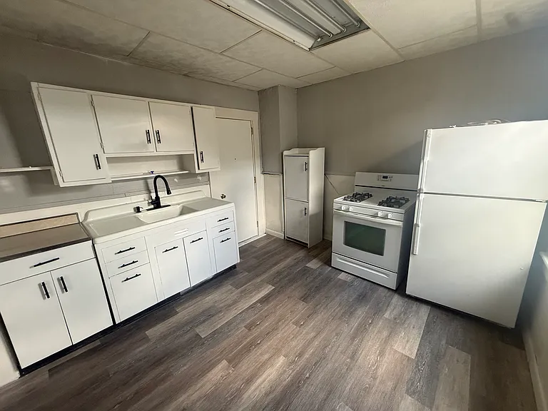 1501 Division St #R — Photo 5