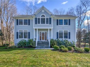 29 Kisco Park Dr, Mount Kisco, NY 10549