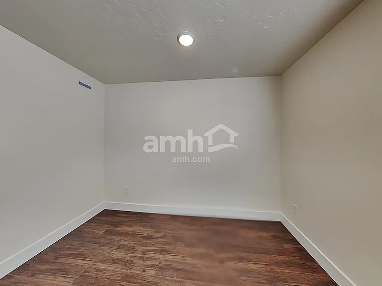 1336 N Alderleaf Ave — Photo 22