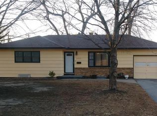 2522 Queen Ridge Dr, Independence, MO 64055