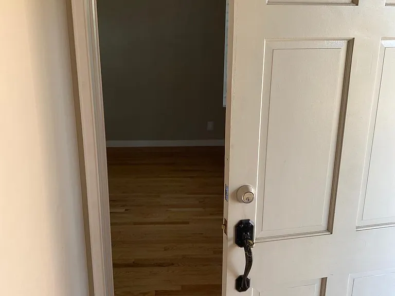 3931 Somerset Dr — Photo 3