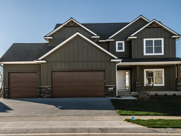 6248 Summit Pine Rd NW, Rochester, MN 55901
