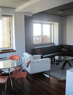 Rented by Peter Ashe | media 60