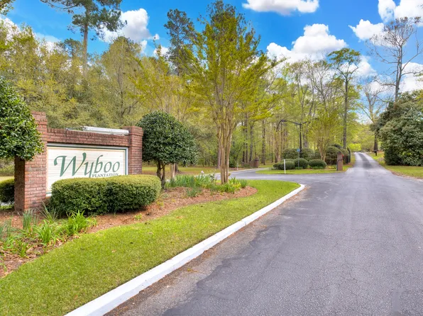 20 Lake Arbu Dr, Manning, SC 29102