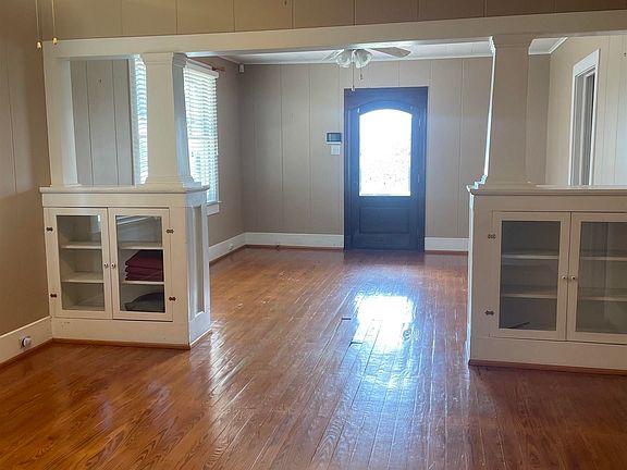 5th image of 542 Goode St