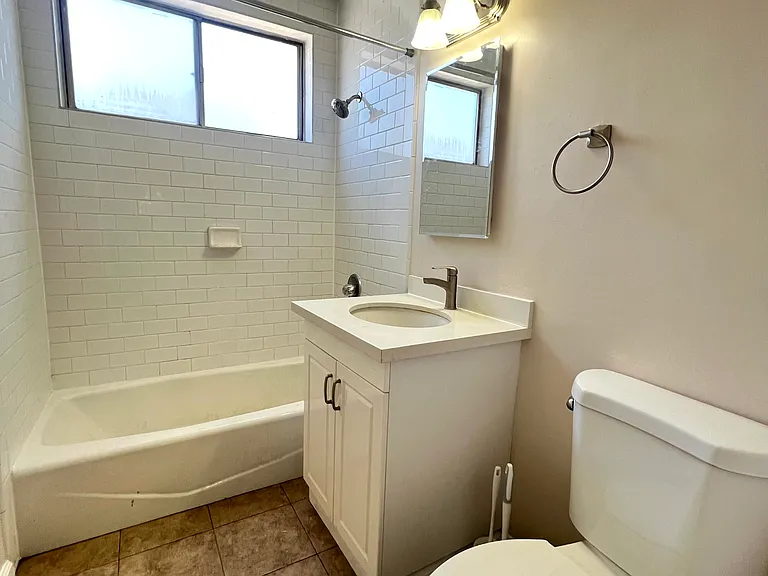 2637 Centinela Ave — Photo 13