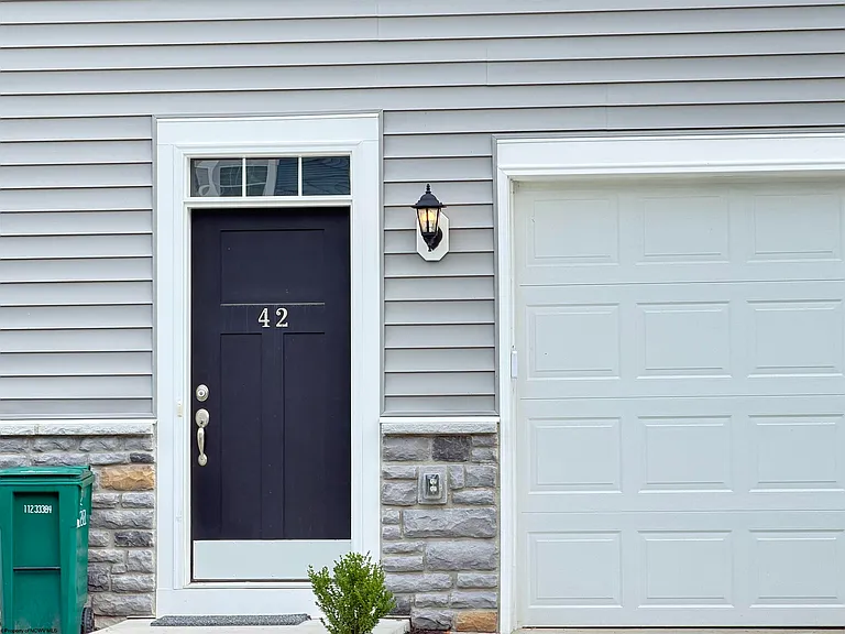 42 Dover Ct — Photo 13