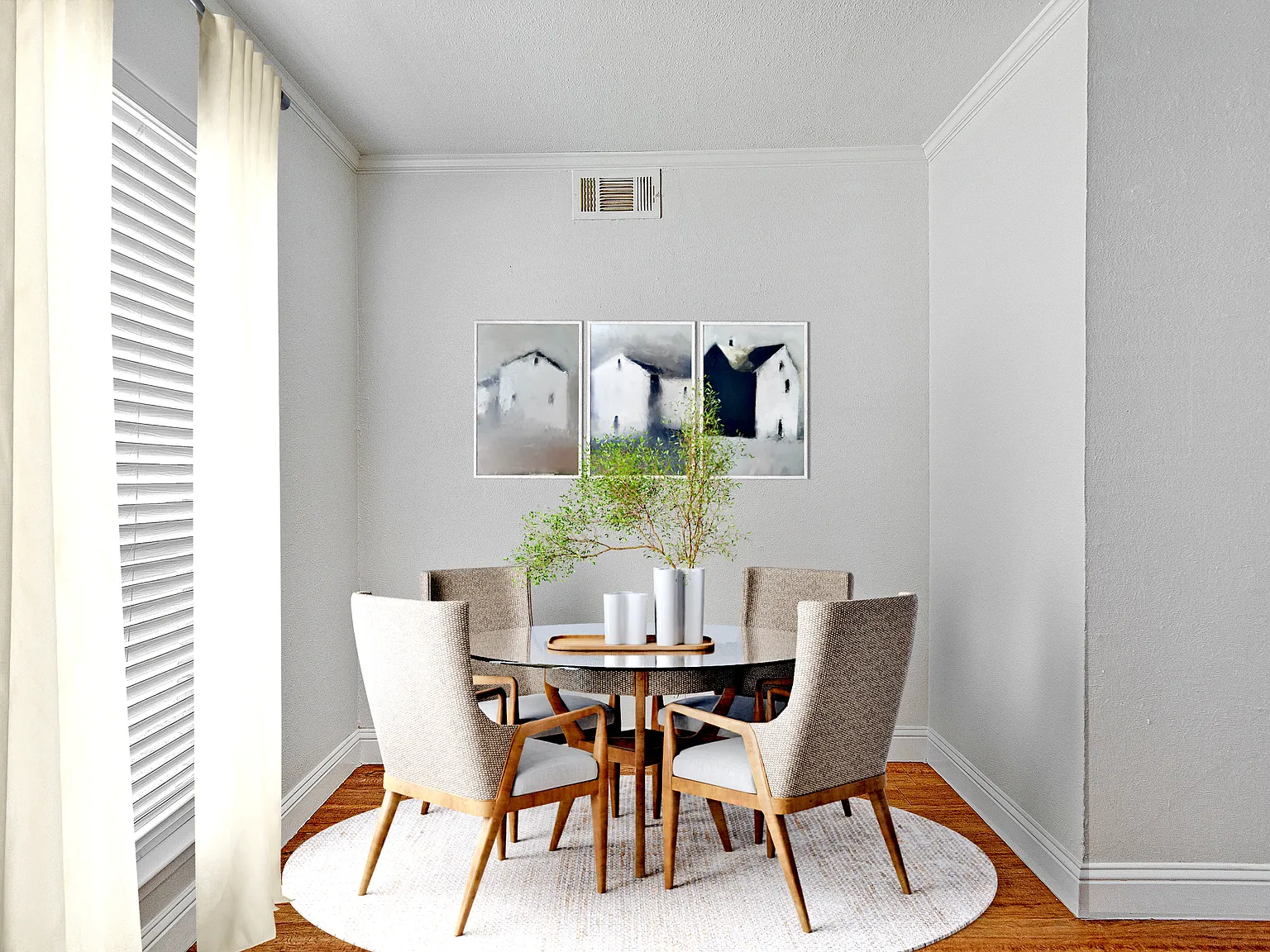 Mitchell Apartments — Photo 3
