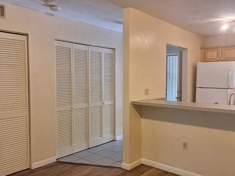 77 SE 16th Ave #B201 — Photo 5