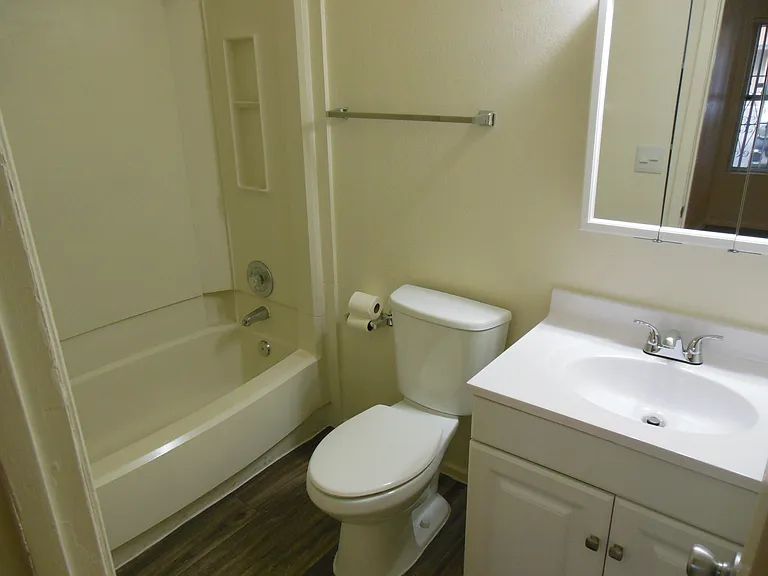 501 N 64th Pl — Photo 10