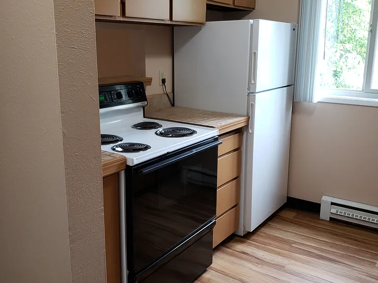 Aspen Circle Apartments — Photo 27