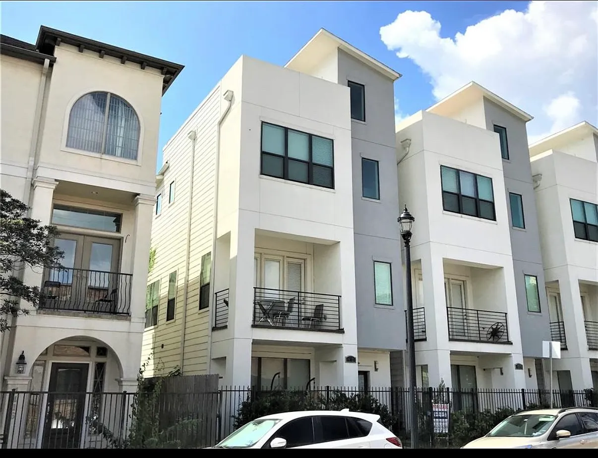 3 bed, 3.5 bath, 2314 sqft, $4,000 — Photo 1