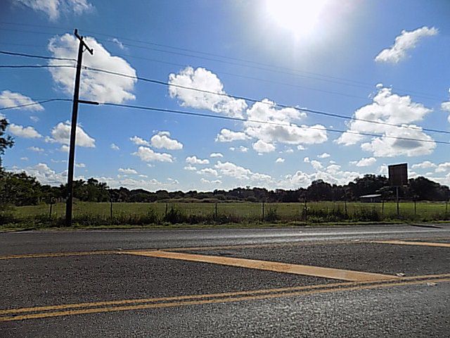 2nd image of 971 N Us Highway 183