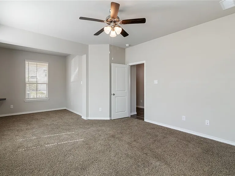 1160 Verona Dr — Photo 13