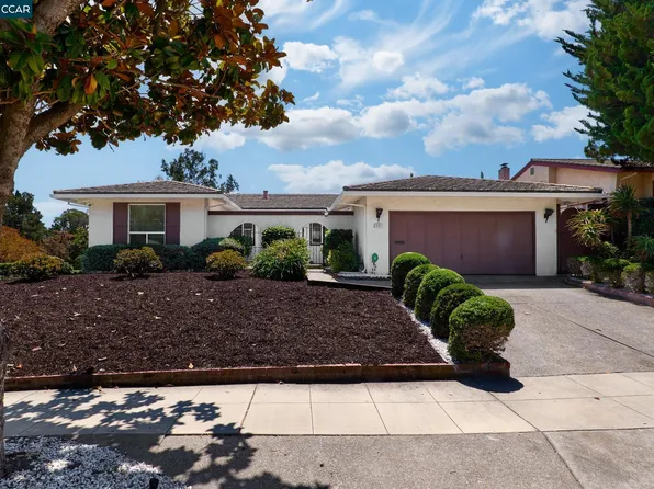 8197 Coach Dr, Oakland, CA 94605