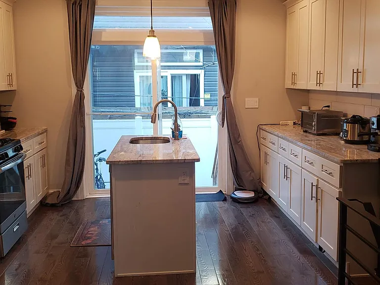 1529 S Lambert St — Photo 17