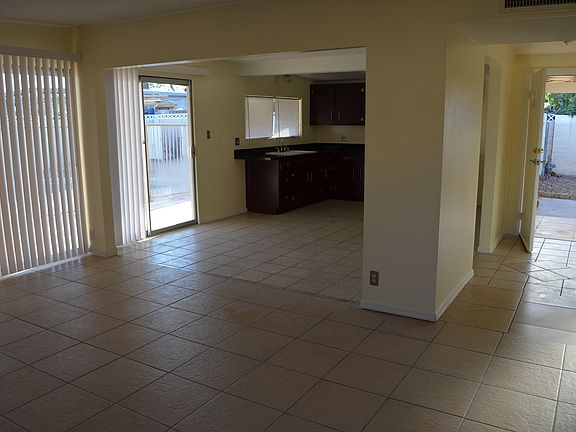 4th image of 4925 E Harmon Ave