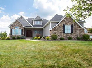 4284 Fox Glen Dr, Medina, OH