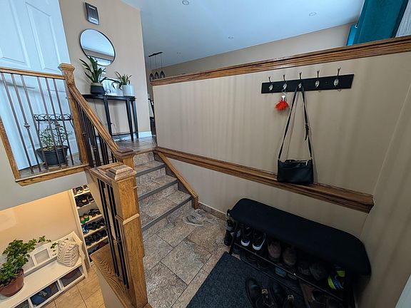 2nd image of 1065 Hickorywood Cres