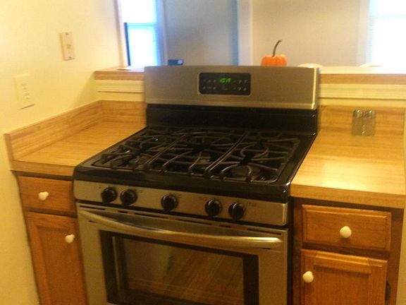 4th image of 2101 Queen Annes Ct