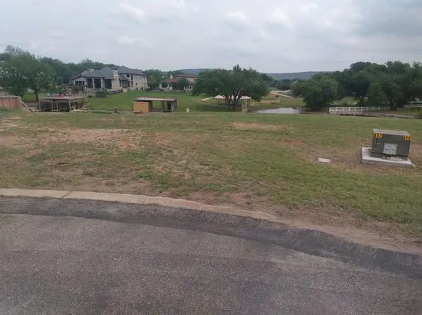 121 Blue Heron Drive, Kingsland, TX 78639