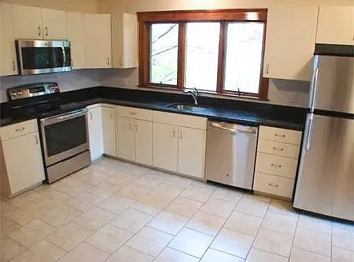 25 Wellington St #2 — Photo 10