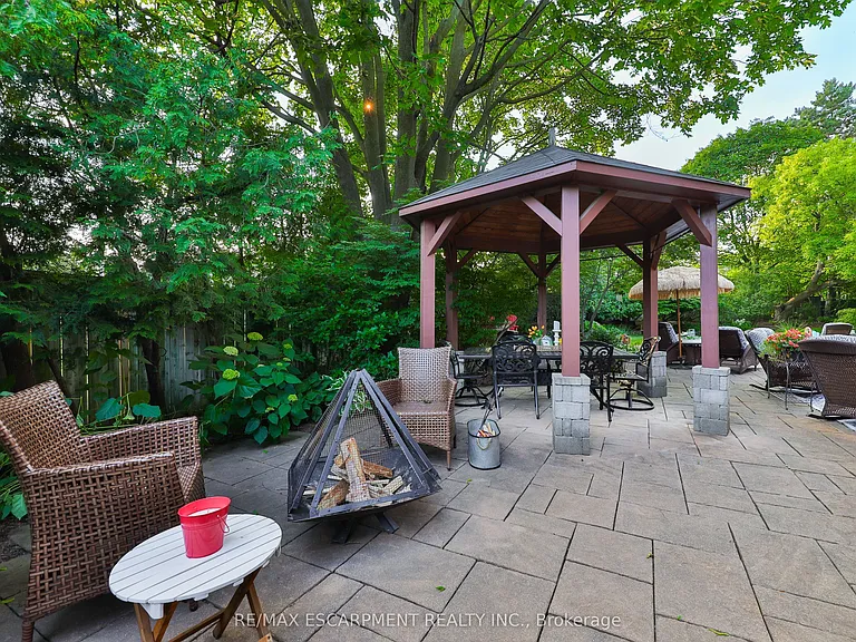 3555 Kingbird Ct — Photo 39