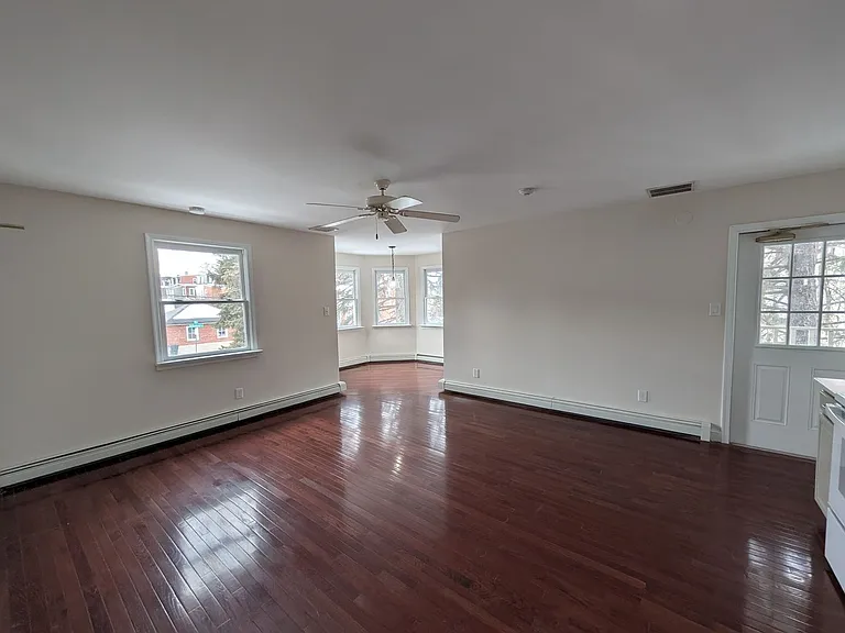 416 Main St #I — Photo 6