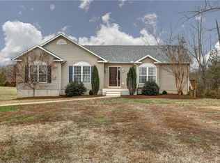 5611 Hickory Tree Ln, Mineral, VA 23117