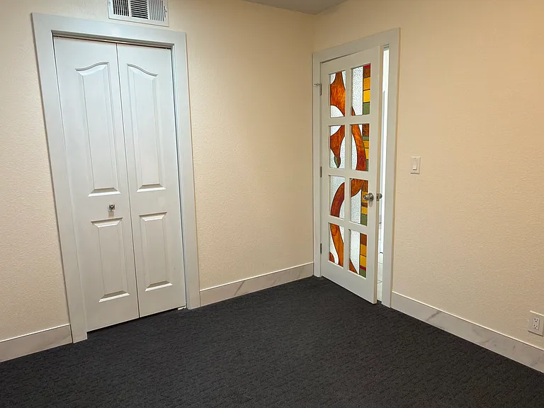 3385 W Agate Ave — Photo 9