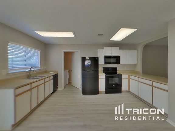 5th image of 6703 Beech Trail Dr