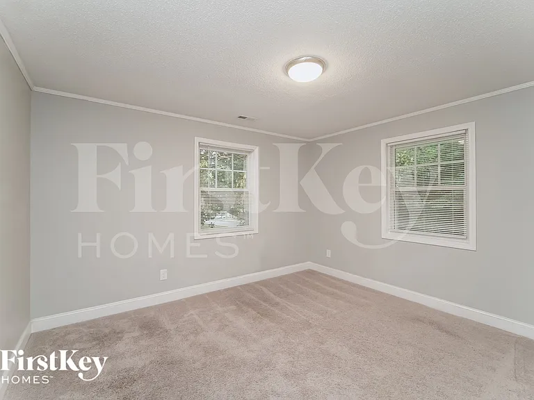 2521 Skyland Dr — Photo 10