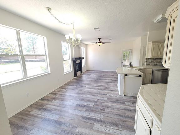 3rd image of 1412 Cerro Crestado Dr NW