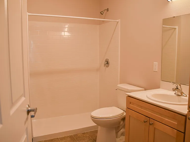 Kirkland Heights Apartments — Photo 78