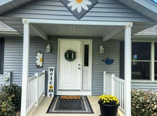 1-150R Perry Ct, Lanark, IL 61046