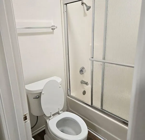 3821 Franklin Ave #1 — Photo 12