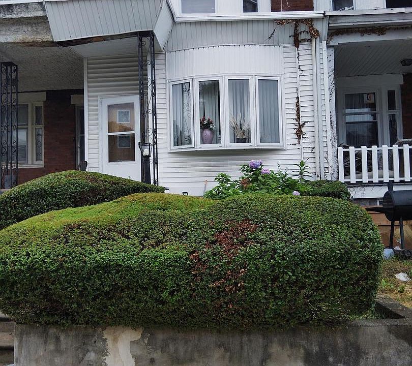 2nd image of 6154 Webster St