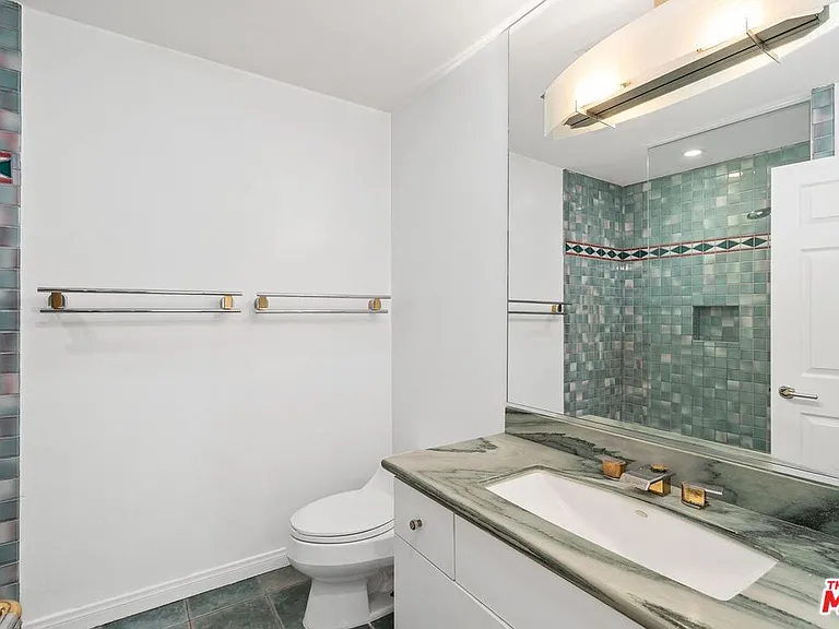3023 Berkeley Ave #8 — Photo 32
