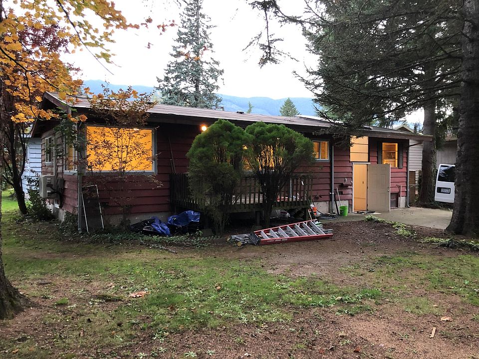 1st image of 334 E 2nd St