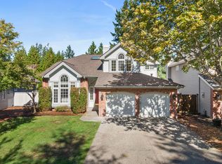 25732 SE 41st St, Issaquah, WA 98029