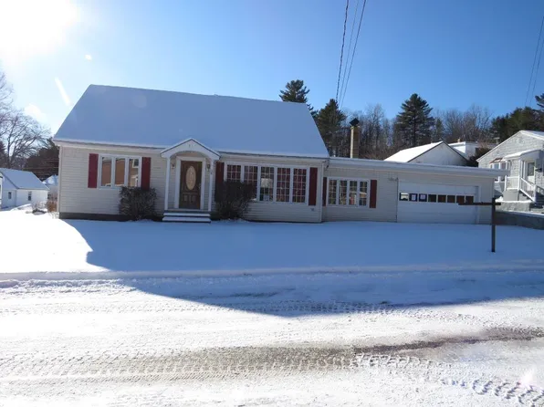 31 Williamson Ave, Berlin, NH 03570