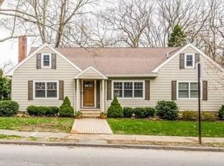 374 Forest Ave, Swampscott, MA 01907